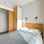 Revalia Fahle Airport Bus-station With Views Apartment *