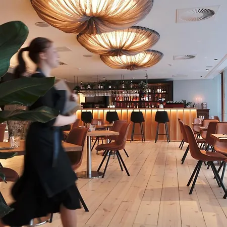 Daire Revalia Fahle Airport Bus-station With Views