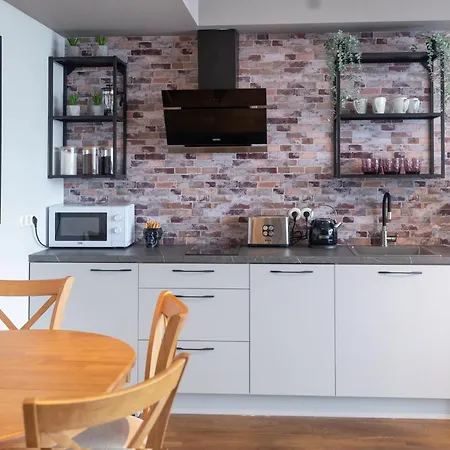 Revalia Fahle Airport Bus-station With Views Daire