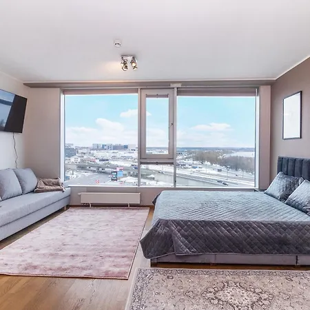 Revalia Fahle Airport Bus-station With Views Daire Tallinn