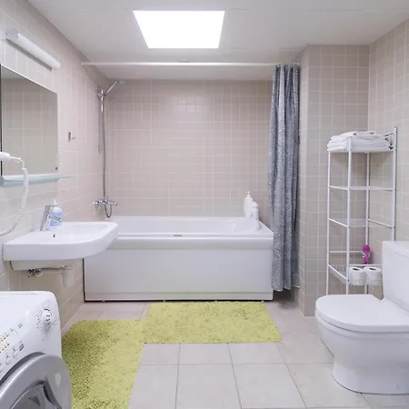 Revalia Fahle Airport Bus-station With Views * Tallinn