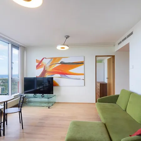 Revalia Fahle Airport Bus-station With Views Daire Tallinn