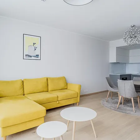 Revalia Fahle Airport Bus-station With Views Apartamento Tallin