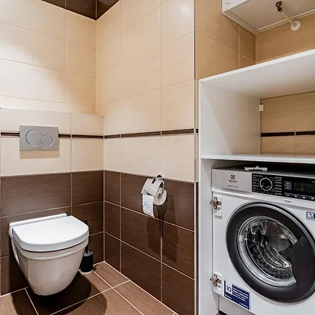 Daire Revalia Fahle Airport Bus-station With Views Tallinn