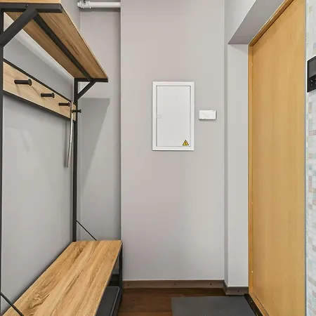 Revalia Fahle Airport Bus-station With Views * Tallin