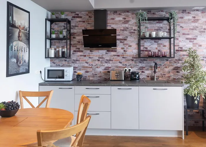 Revalia Fahle Airport Bus-station With Views Appartamento