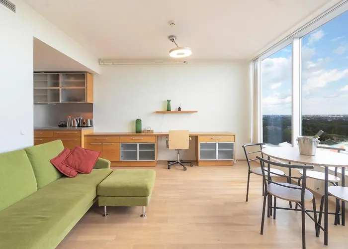 Revalia Fahle Airport Bus-station With Views Apartamento *