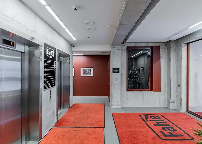 Revalia Fahle Airport Bus-station With Views * Reval