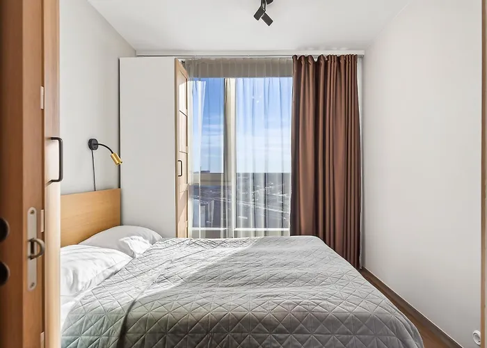 Apartamento Revalia Fahle Airport Bus-station With Views *