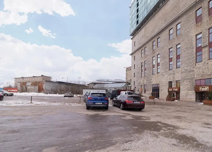 Revalia Fahle Airport Bus-station With Views Apartamento