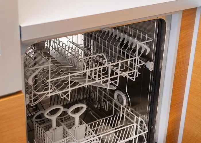 Revalia Fahle Airport Bus-station With Views *