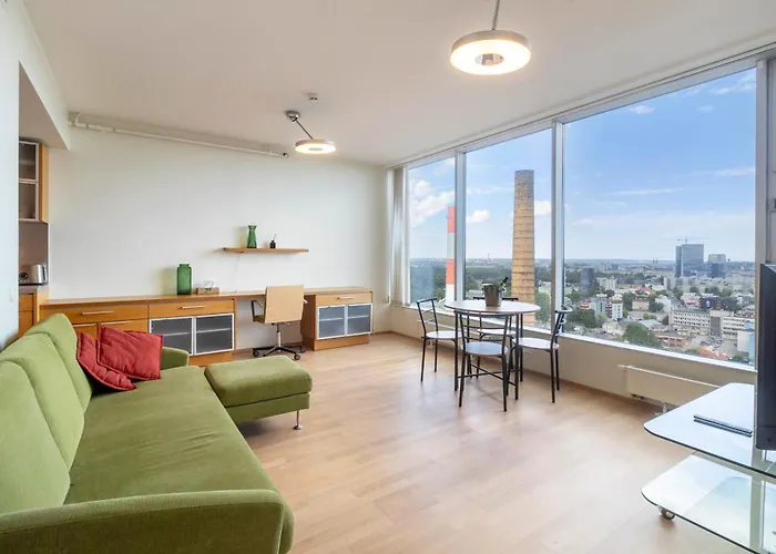 Revalia Fahle Airport Bus-station With Views Apartamento