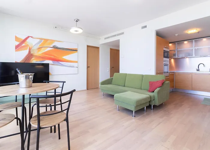 Apartamento Revalia Fahle Airport Bus-station With Views *