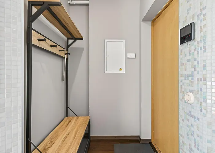 Revalia Fahle Airport Bus-station With Views * Talin