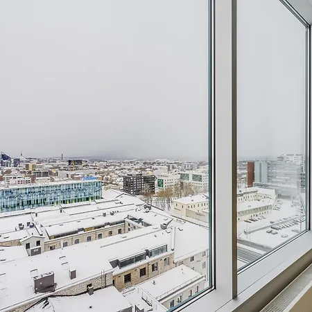 Revalia Fahle Airport Bus-station With Views Daire